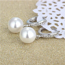 Load image into Gallery viewer, Abundance Sparkle Pearl Earrings