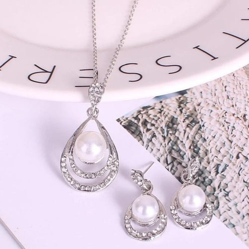 Chic Silver Pearl & Crystal Drop Jewellery Set