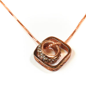 Chic Rose Gold Necklace with Ring Pendants