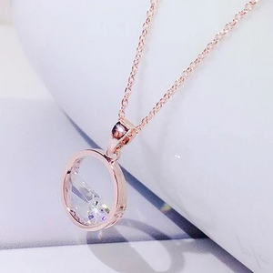 Minimal Rose Gold Necklace with Pendant